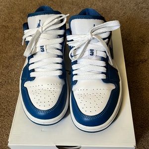 Used women’s air Jordan 1 low